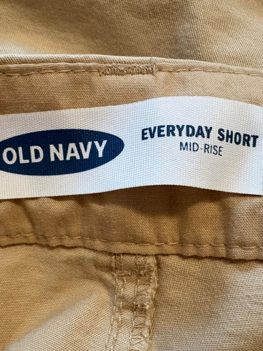 Old Navy Size 6 Beige Mid-Rise Shorts - Picture 3 of 4
